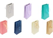 Laminirana papirna poklon kesa 110x60x200 mm sa ručkom od tila od 2 cm u raznim bojama-slika_proizvoda