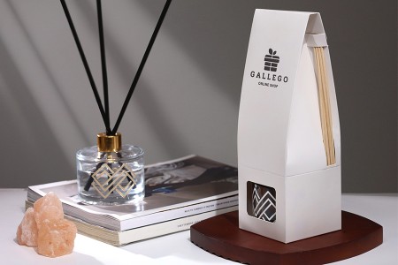 Bela papirna kutija 60x60x260 mm za bočice osveživača prostora sa mestom za štapiće - 20 kom-grupa_slika