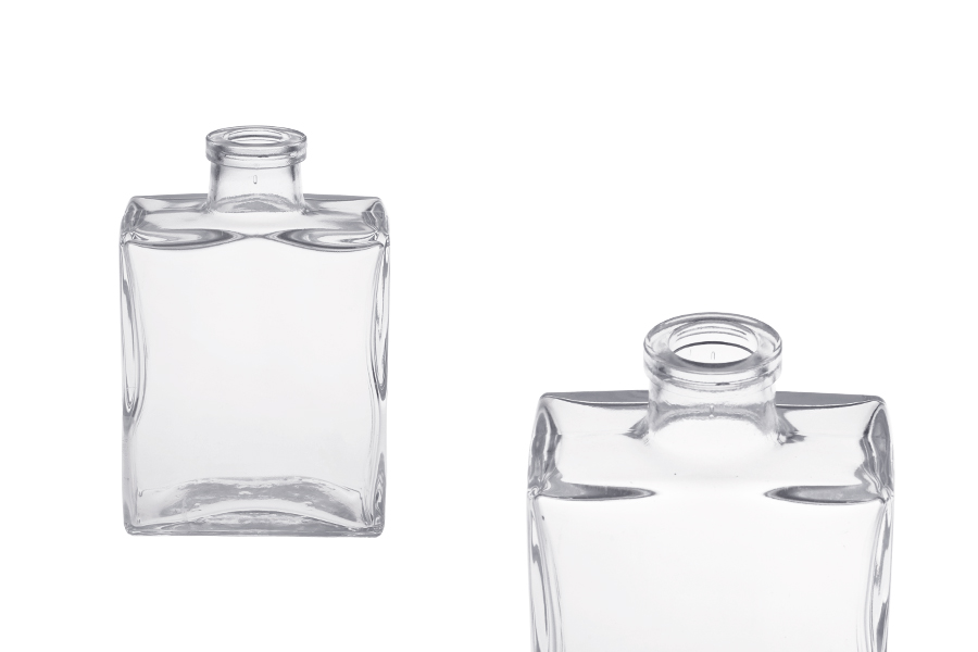 Staklena četvrtasta flaša 200mL Staklena četvrtasta flaša 200mL