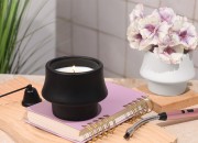 Keramička posuda 105x80 mm za sveću ili saksija za cveće, u crnoj ili beloj boji Keramička posuda 105x80 mm za sveću ili saksija za cveće, u crnoj ili beloj boji