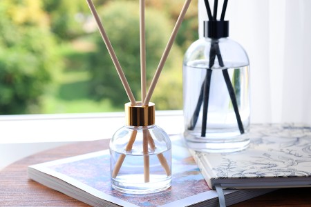 Aluminijumski zatvarač PP28 sa otvorom za štapiće i posebnim čepom za osveživač prostora-grupa_slika