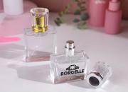 Set - sprej 15/400 i akrilni četvrtasti poklopac u zlatnoj ili srebrnoj boji-