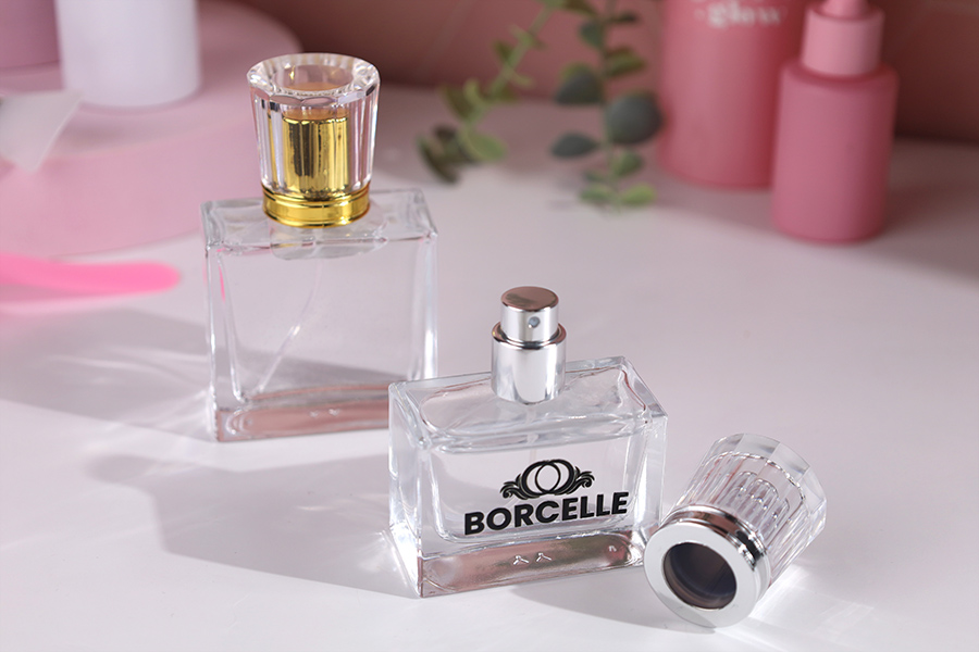 Set - sprej 15/400 i akrilni četvrtasti poklopac u zlatnoj ili srebrnoj boji-