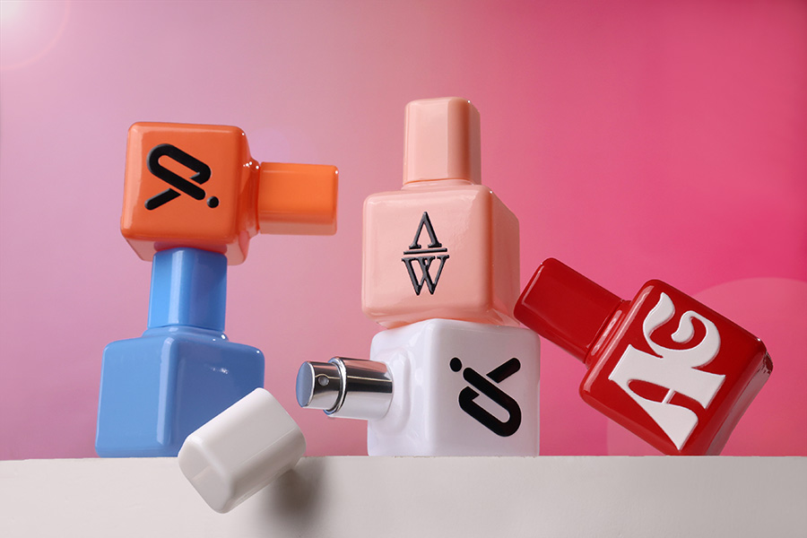 Staklena bočica za parfem 30 mL u raznim bojama sa sprejom i poklopcem-grupa_slika