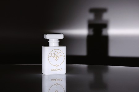 Βočica za parfeme staklena 50mL crna sa sprejom i poklopcem-grupa_slika