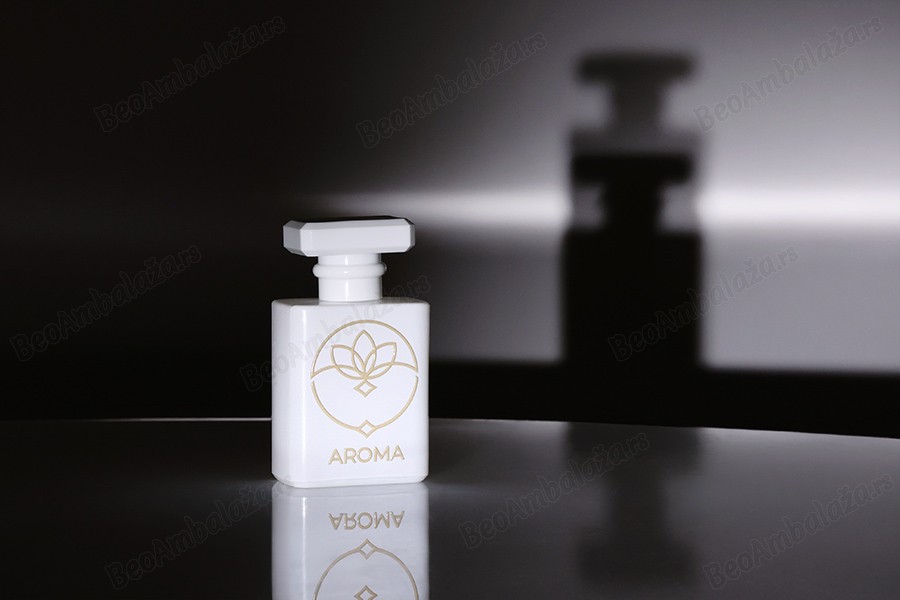 Βočica za parfeme staklena 50mL crna sa sprejom i poklopcem-grupa_slika