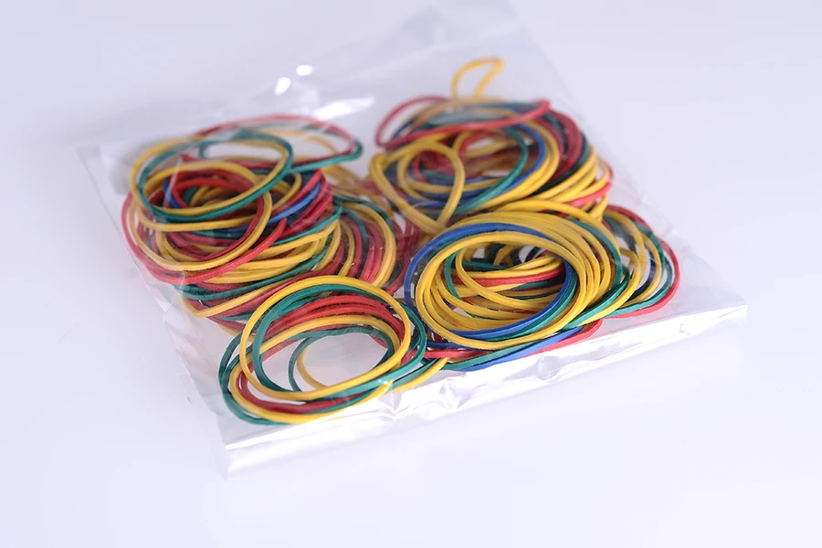 Višebojne gumice prečnika 40 mm - paket od oko 120 kom-dimenzije_slike