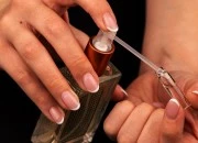 Plastična igla za dekantovanje parfema Plastična igla za dekantovanje parfema
