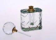 Kristalna bočica 10 ml sa kristalnim poklopcem i iglom Kristalna bočica 10 ml sa kristalnim poklopcem i iglom