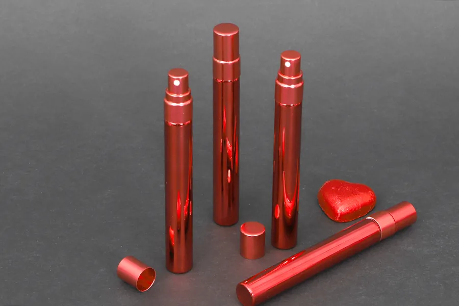 Crvena staklena bočica 10mL za parfem sa aluminijumskom oblogom - 6 kom Crvena staklena bočica 10mL za parfem sa aluminijumskom oblogom - 6 kom