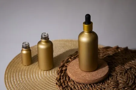 Staklena MAT zlatna bočica za etarska ulja 100mL, sa grlom PP18-3