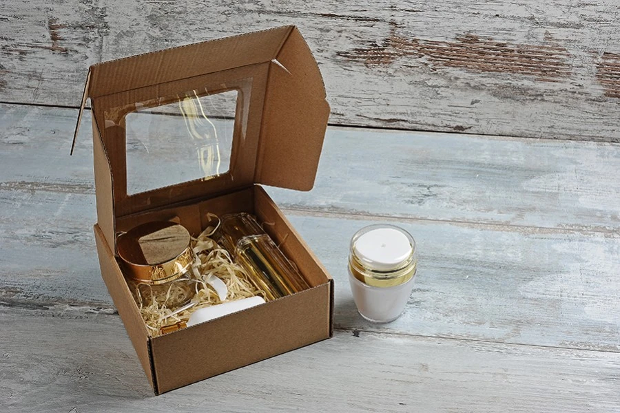 Kartonska kraft kutija 170x170x50mm sa prozorom - 20 kom Kartonska kraft kutija 170x170x50mm sa prozorom - 20 kom-grupa_slika