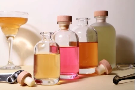 Providna peskirana staklena flaša od 500mL sa silikonskim čepom sa drvenom glavom-3