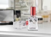 Staklena parfemska bočica 15 mL sa sprejom i aluminijumskim poklopcem u raznim bojama - 6 kom-grupa_slika