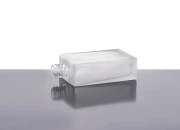 Staklena četvrtasta bočica od peskiranog stakla za parfeme 60mL (18/415)