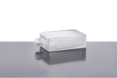 Staklena četvrtasta bočica od peskiranog stakla za parfeme 60mL (18/415)-3