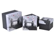 Četvrtasta plastificirana kutija za poklone, sa dizajnom Pariz (Eiffel) ili London (Tower Bridge) - set od 3 kutije (S, M, L) Četvrtasta plastificirana kutija za poklone, sa dizajnom Pariz (Eiffel) ili London (Tower Bridge) - set od 3 kutije (S, M, L)