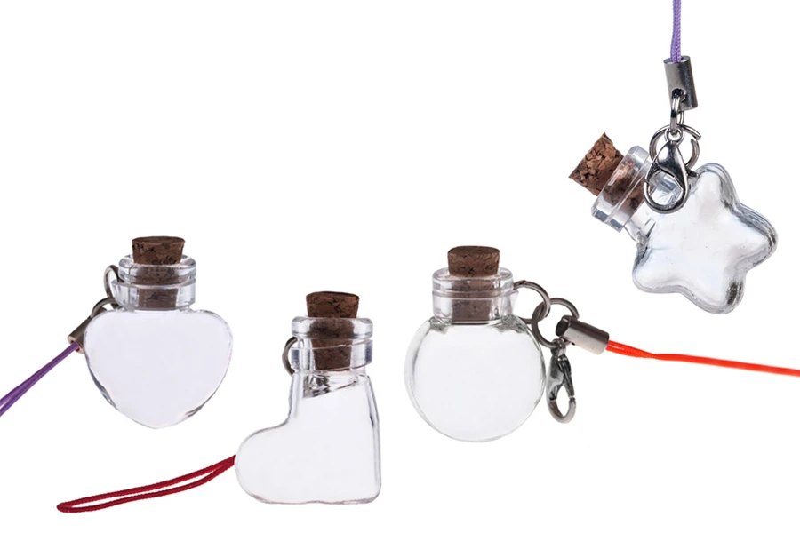 Dekoracija za ključeve ili telefone sa kukicom, u različitim oblicima-slika_proizvoda