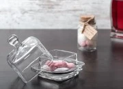 Ukrasna staklena kockasta posuda sa staklenim poklopcem-grupa_slika