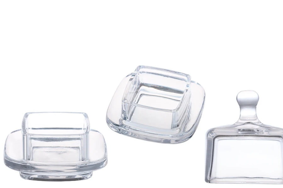 Ukrasna staklena kockasta posuda sa staklenim poklopcem-grupa_slika