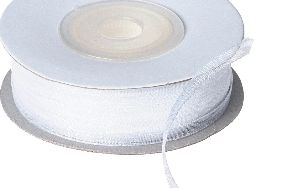 Organza traka od 3mm, u raznim bojama - jedan navoj je od 50m