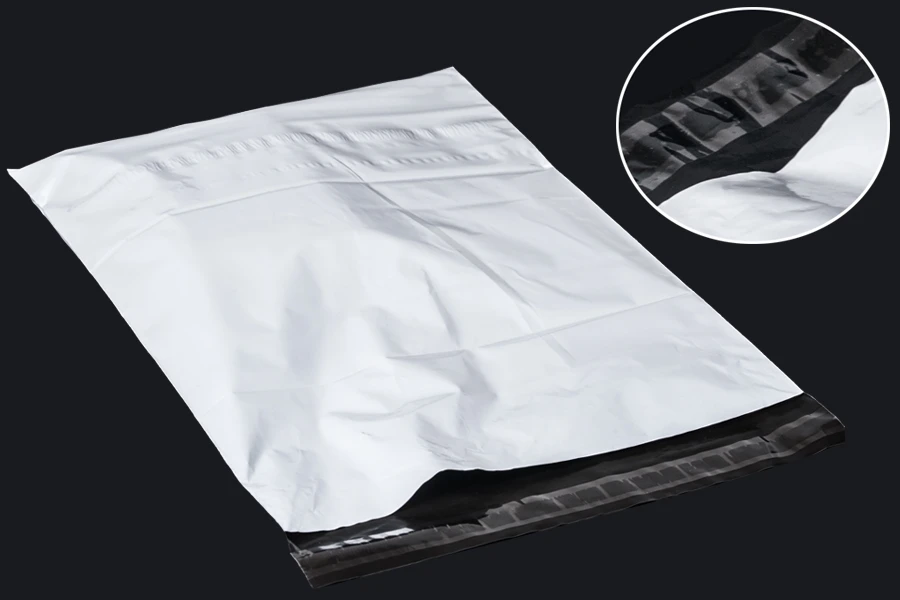 Plastična bela PE kesa 280x420mm sa samolepljivim zatvaranjem, za slanje poštom - 100 kom Plastična bela PE kesa 280x420mm sa samolepljivim zatvaranjem, za slanje poštom - 100 kom