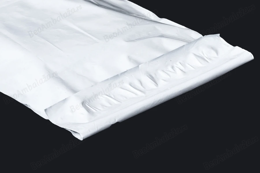 Plastična bela PE kesa 280x420mm sa samolepljivim zatvaranjem, za slanje poštom - 100 kom-