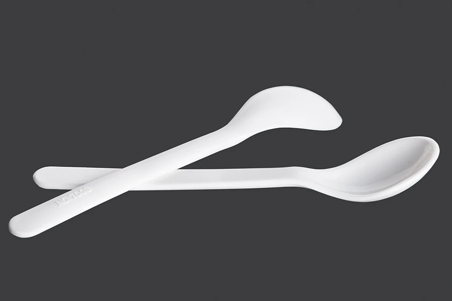 Plastična bela kašika 13,5 cm Plastična bela kašika 13,5 cm