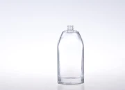 Staklena flašica 45mL sa aluminijumskim srebrnim sprejom i zatvaračem Staklena flašica 45mL sa aluminijumskim srebrnim sprejom i zatvaračem