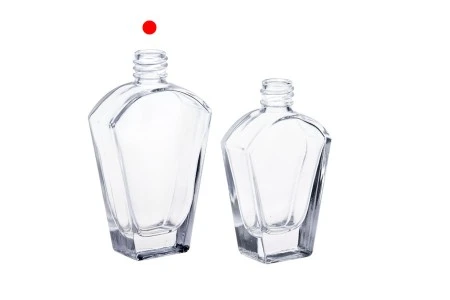 Staklena bočica za parfem 50mL, posebnog "V" oblika, 18/415-3