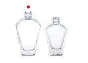 Staklena bočica za parfem 50mL, posebnog "V" oblika, 18/415