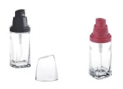 Staklena četvrtasta bočica 30mL za kreme sa plastičnom pumpicom i providnim zatvaračem Staklena četvrtasta bočica 30mL za kreme sa plastičnom pumpicom i providnim zatvaračem
