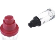 Staklena četvrtasta bočica 30mL za kreme sa plastičnom pumpicom i providnim zatvaračem Staklena četvrtasta bočica 30mL za kreme sa plastičnom pumpicom i providnim zatvaračem