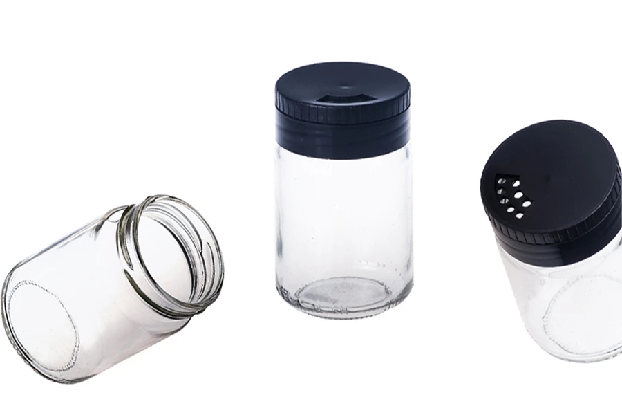 Staklena teglica za začine od 156mL sa crnim zatvaračem sa rupicama-dimenzije_slike