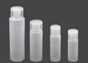 Plastična poluprovidna flašica 130mL, sa flip top zatvaračem Plastična poluprovidna flašica 130mL, sa flip top zatvaračem