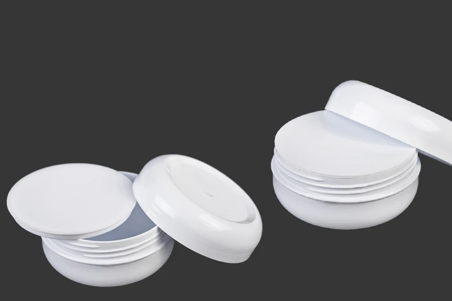Plastična bela kutijica 50mL, sa zatvaračem i međupoklopcem - 12 kom-dimenzije_slike