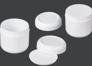 Plastična bela kutijica 100mL, sa plastičnim belim zatvaračem i međupoklopcem - 12 kom Plastična bela kutijica 100mL, sa plastičnim belim zatvaračem i međupoklopcem - 12 kom