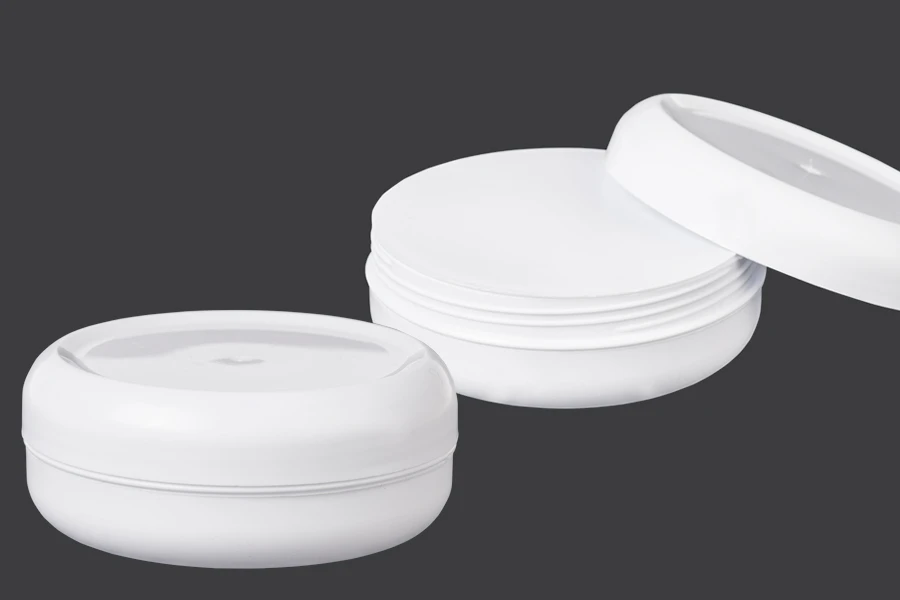 Plastična ravna kutijica 100mL sa zatvaračem i međupoklopcem - 12 kom-