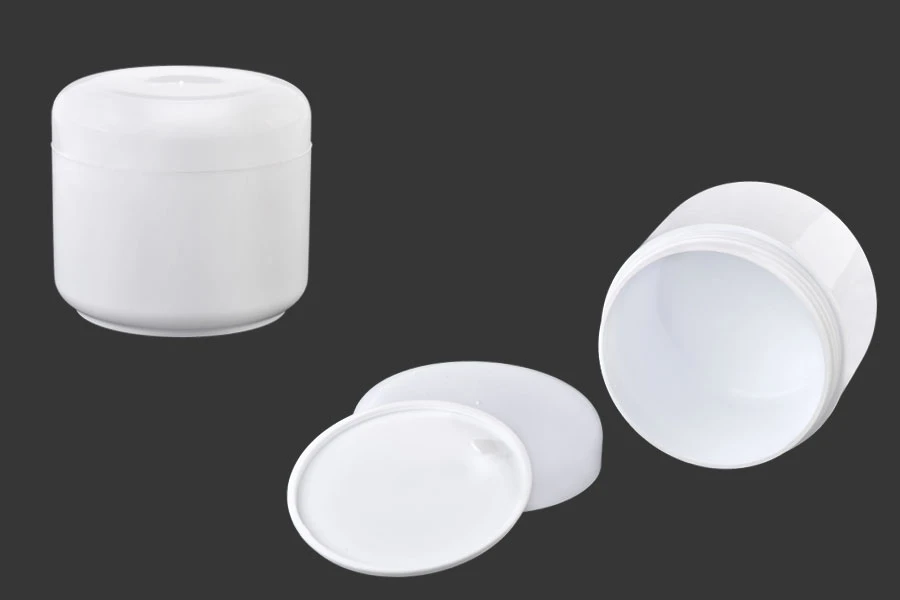 Plastična bela kutija sa duplim dnom 150mL, sa zatvaračem i međupoklopcem - 12 kom Plastična bela kutija sa duplim dnom 150mL, sa zatvaračem i međupoklopcem - 12 kom
