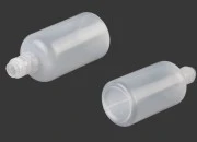 Plastična poluprovidna flašica 50mL sa crnim plastičnim zatvaračem CRC i plastičnom kapalicom, za elektronske cigarete - 50 kom Plastična poluprovidna flašica 50mL sa crnim plastičnim zatvaračem CRC i plastičnom kapalicom, za elektronske cigarete - 50 kom