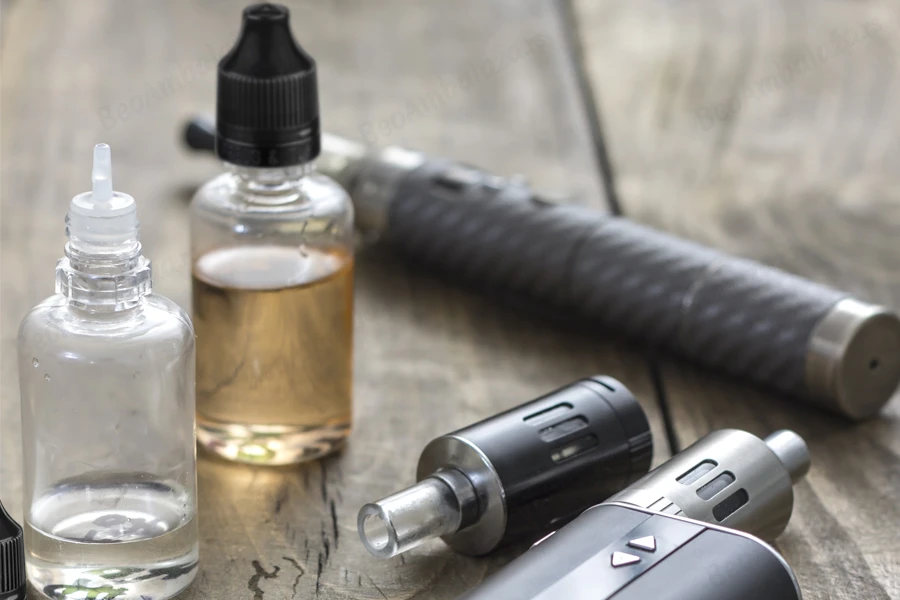 Plastična providna flašica 30mL sa crnim plastičnim zatvaračem CRC i plastičnom kapalicom, za elektronske cigarete - 50 kom-
