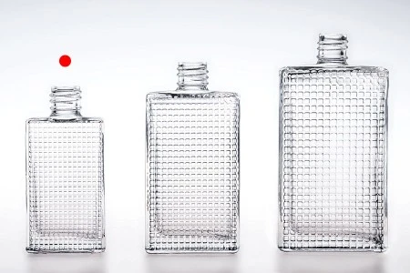 Četvrtasta bočica za parfeme 30mL sa reljefom (18/415)-5
