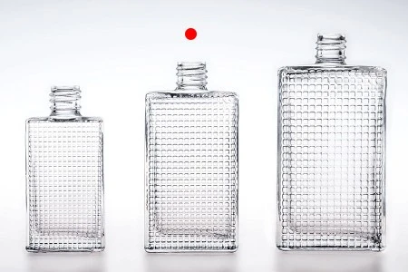 Četvrtasta bočica za parfeme 50mL sa reljefom (18/415)-7