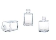 Staklena četvrtasta flašica 18/415 za parfeme 30mL - (minimalna porudžbina 1 kutija) Staklena četvrtasta flašica 18/415 za parfeme 30mL - (minimalna porudžbina 1 kutija)