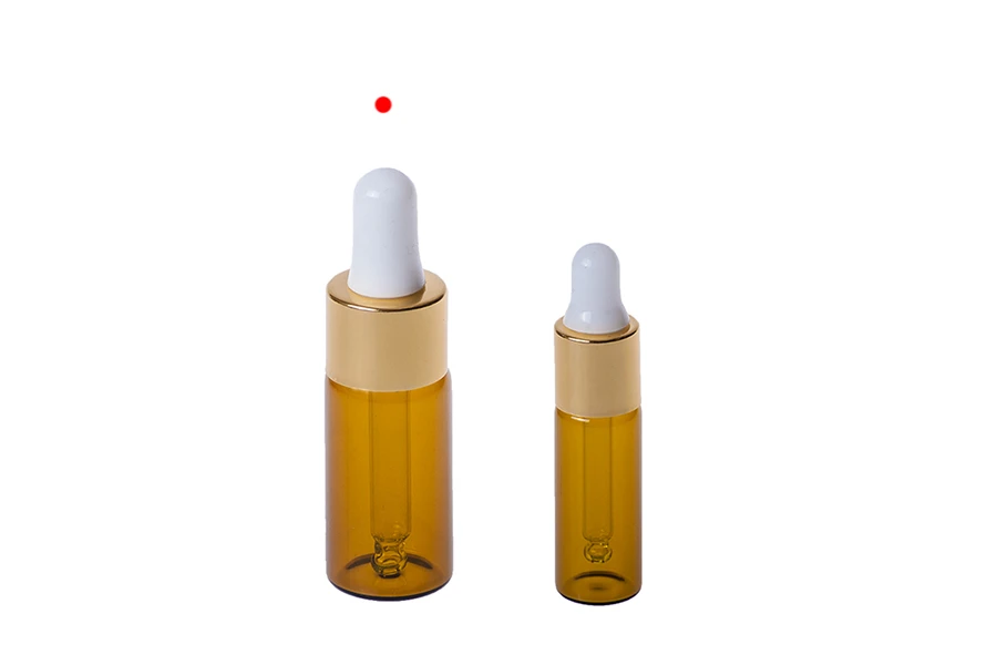 Braon bočica 10mL sa pipetom, u zlatnoj boji Braon bočica 10mL sa pipetom, u zlatnoj boji