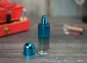 Staklene flašice za parfeme 30mL, sa sprejom i zatvaračem, u više boja Staklene flašice za parfeme 30mL, sa sprejom i zatvaračem, u više boja