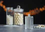 Četvrtasta bočica za parfeme 100mL sa reljefom (18/415) Četvrtasta bočica za parfeme 100mL sa reljefom (18/415)
