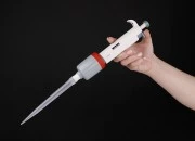 Automatska pipeta promenljivog kapaciteta 1mL - 10mL Automatska pipeta promenljivog kapaciteta 1mL - 10mL