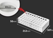 Plastični beli stalak 212x107x50 mm – 50 mesta (prečnik otvora 13 mm)