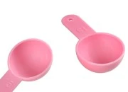 Plastična roze kašičica 15ml za merenje